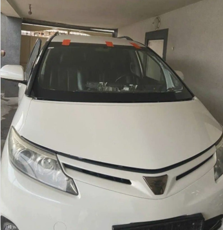 Лобовое стекло от Toyota Estima
